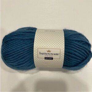 NWT Buttercream Luxe Craft Blue Roving 100% Wool Yarn 1 skein